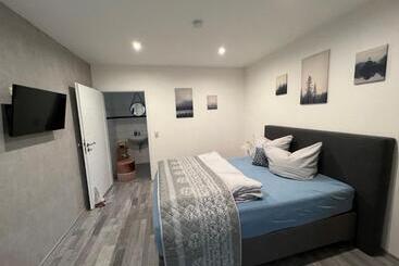 ペンション Nina Apartments