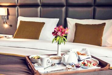 ホテル Mercure Tyumen Center