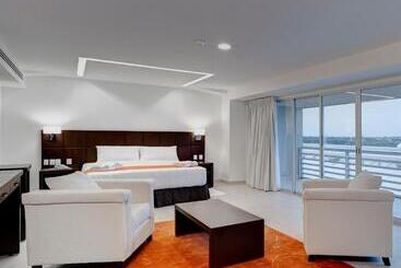 호텔 Yes Inn Nuevo Veracruz