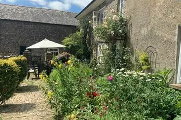 Bed and Breakfast Higher Biddacott Farm