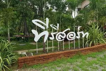 Hotelli ที รีสอร์ท T Resort Suphanburi