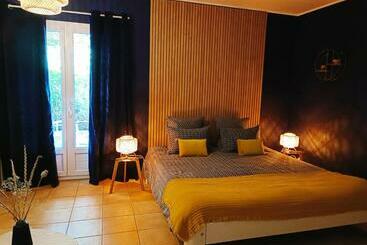 Пансион Chambre D Hôtes De Charme, A Nosté M&p