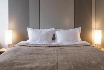 בית מלון כפרי Isafjördur   Torg