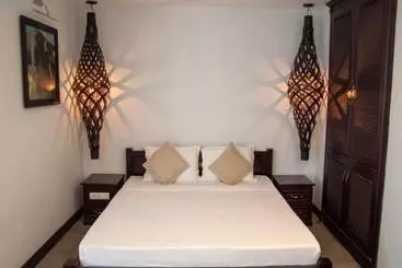 هتل Villa Hoa Su   Frangipani Village Resort