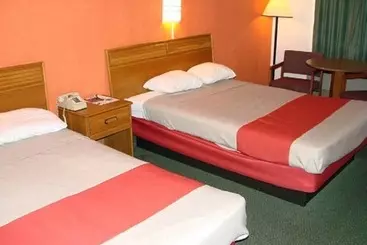 فندق على الطريق Delta Inn