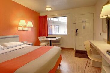 Motel 6 Elizabethtown