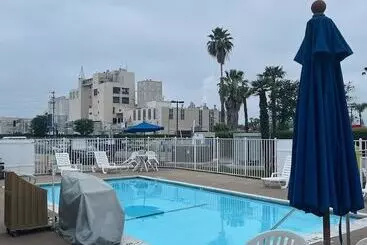 مُتل North Hills Inn