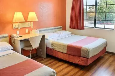 Motel 6coalinga, Ca East