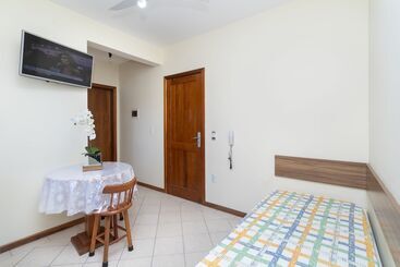 公寓式酒店  Pousada Acapulco   Bombinhas