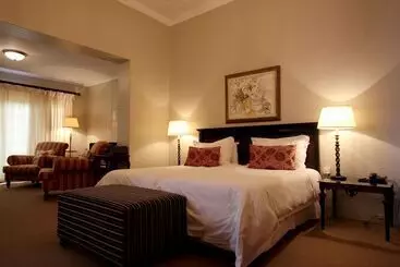 بيت ريفى Leeuwenbosch Country House Amakhala Game Reserve