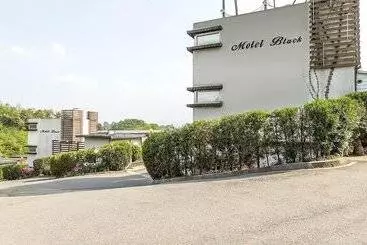 Eumseong Black And White