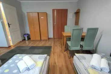 Aamiaismajoitus (B&B) Stajnia Pod Dębem
