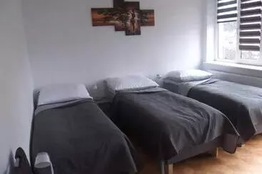 Majatalo Noclegi Pod Lasem