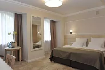 リゾートホテル Stare łazienki