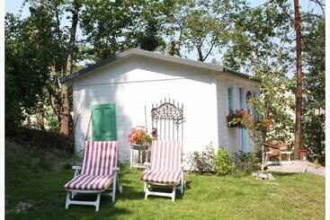 تختخواب و صبحانه Willa Ludwinia