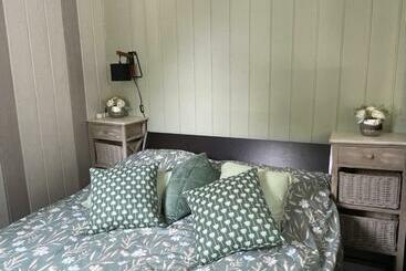 مبيت وإفطار L Escale Chambres D Hôtes Au Coeur De La Côte De Granit Rose