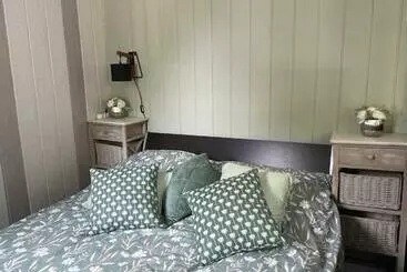 Bed and Breakfast L Escale Chambres D Hôtes Au Coeur De La Côte De Granit Rose