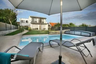 Aamiaismajoitus (B&B) Schlafgut Fam Steurer