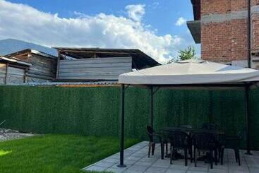 Pensiune стаи за гости валеьови