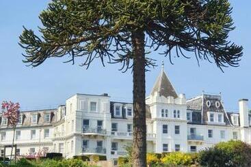 Pensiune Midway Guest House