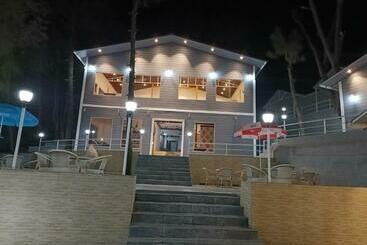 Resort The Nature Trinket Regency