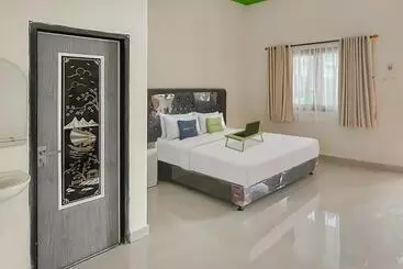 Urbanview Hotel Tirtamaya Jaya Indah Indramayu By Reddoorz