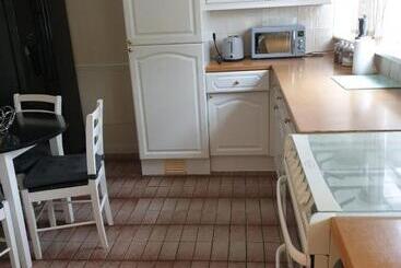 Pension (Hôtel basse catégorie) Mesa Property Services