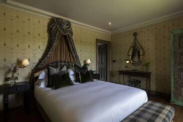 酒店 Kildrummy Inn