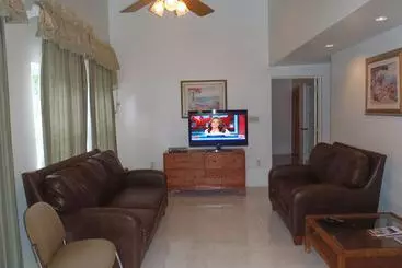 فندق Spotts Beach Houses