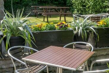 酒店 The Plough   Room Only