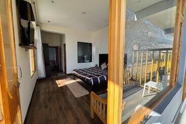 Nomad Bed & Breakfast