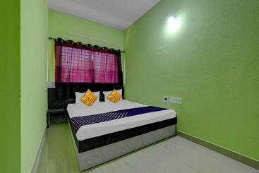 Hotel Spot On B R Comforts Krs Back Water