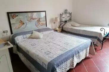 Pensione Assisi Hus Stanza Tripla In Appartamento