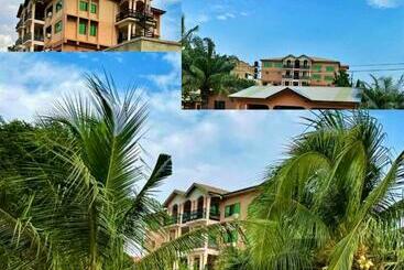 Agyarko S Home Apartments