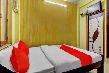 Flagship Hotel Royal