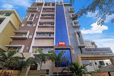 فندق The Botanica Grand