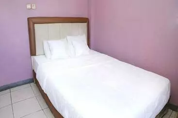 Hotelli Spot On 92022 Dian Tanjung Beringin