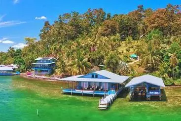 リゾートホテル Misty Moonlight Villas