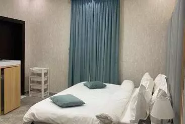 فندق روزلاند املج الشاطئ