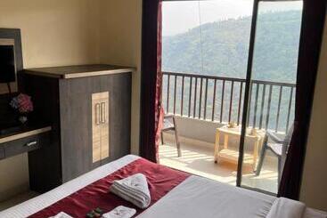 Отель S2 Residency