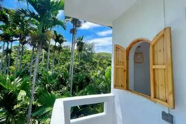 ペンション 凹小院aoyard Homestay