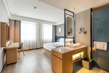 Lanou Hotel Shanghai Sheshan National Forest Park Happy Valley