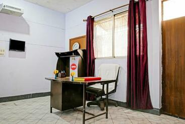 Hotel Oyo Flagship 70212 Lotus Valley