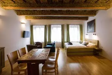 Retkeilymaja Pension Krajinská 27