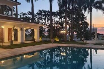 Hotel Pousada Vila Alto Dos Pinhais