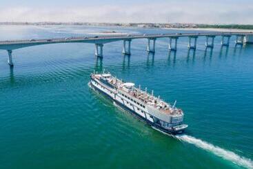 Costa Do Sal Hotel Boat Lounge