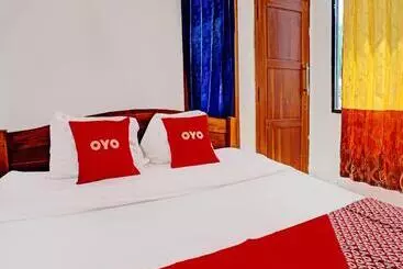 Hotel Oyo 92021 Dua Putra Homestay Klayar