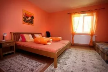 ペンション Penzion Tři Koruny   Budova Valerie