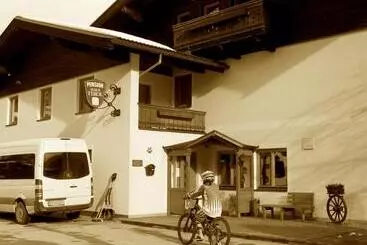ベッドアンドブレックファースト Haus Tirol