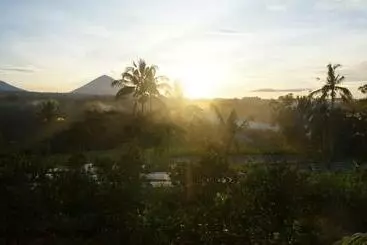 تختخواب و صبحانه Villa Selantang